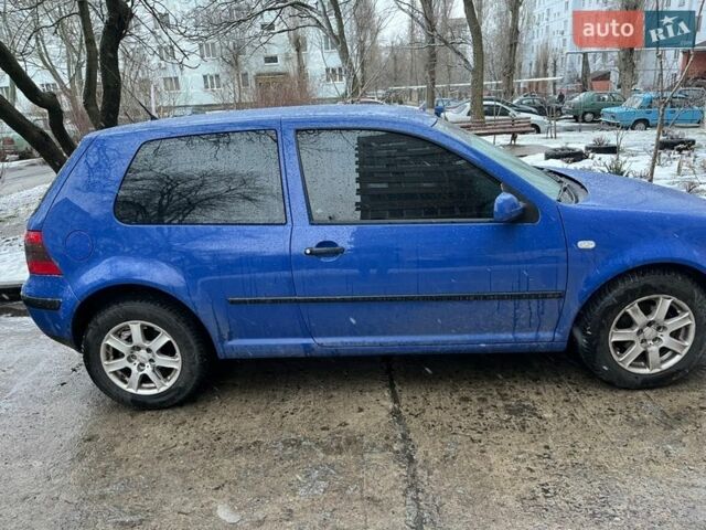 Синий Фольксваген Гольф, объемом двигателя 1.39 л и пробегом 203 тыс. км за 3800 $, фото 3 на Automoto.ua