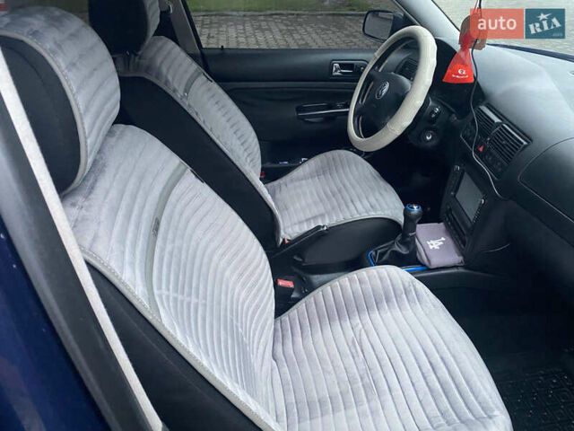 Синій Фольксваген Гольф, об'ємом двигуна 1.6 л та пробігом 226 тис. км за 4500 $, фото 3 на Automoto.ua