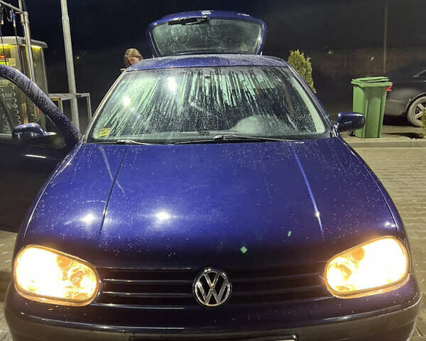 Синій Фольксваген Гольф, об'ємом двигуна 1.39 л та пробігом 169 тис. км за 4000 $, фото 50 на Automoto.ua