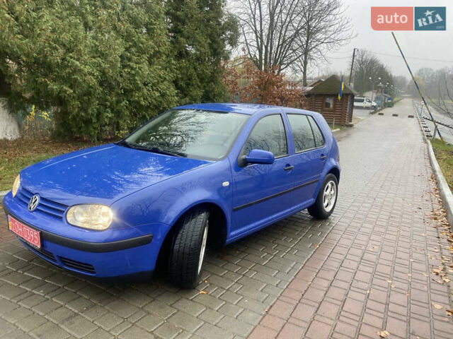 Синий Фольксваген Гольф, объемом двигателя 1.6 л и пробегом 226 тыс. км за 4800 $, фото 3 на Automoto.ua