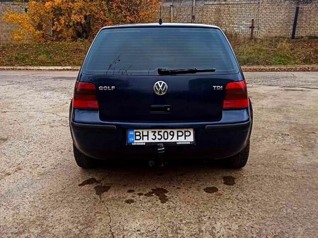 Синий Фольксваген Гольф, объемом двигателя 1.9 л и пробегом 210 тыс. км за 4499 $, фото 5 на Automoto.ua