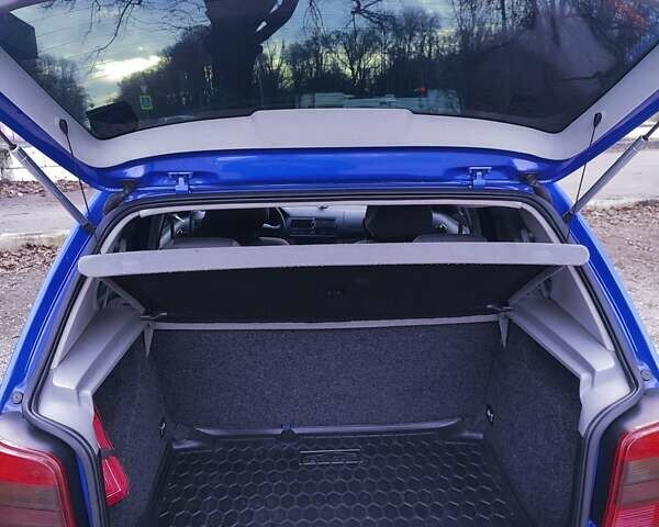 Синий Фольксваген Гольф, объемом двигателя 1.39 л и пробегом 216 тыс. км за 4200 $, фото 13 на Automoto.ua