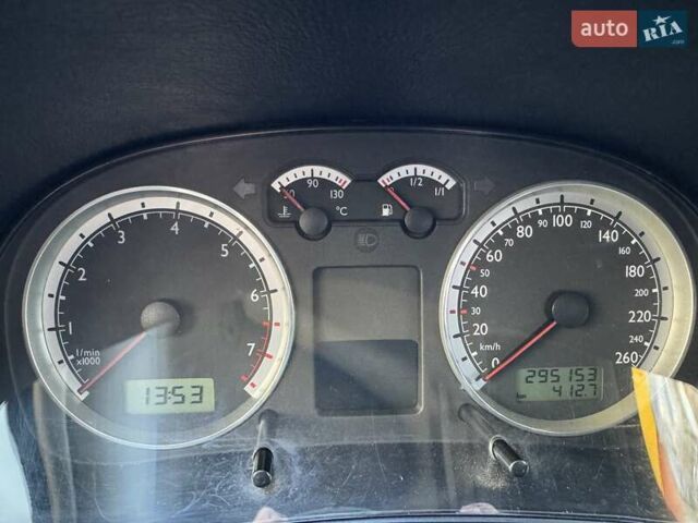 Синий Фольксваген Гольф, объемом двигателя 1.6 л и пробегом 296 тыс. км за 3600 $, фото 4 на Automoto.ua