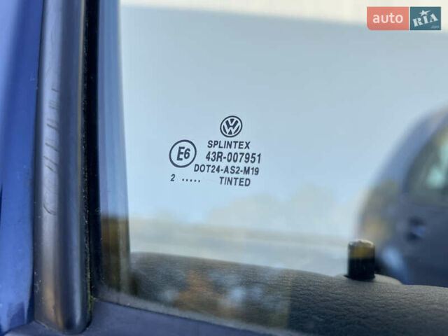 Синий Фольксваген Гольф, объемом двигателя 1.6 л и пробегом 284 тыс. км за 5350 $, фото 31 на Automoto.ua