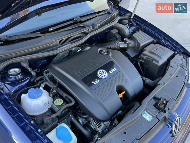 Синий Фольксваген Гольф, объемом двигателя 1.6 л и пробегом 284 тыс. км за 5350 $, фото 112 на Automoto.ua