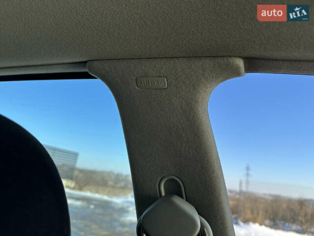 Синий Фольксваген Гольф, объемом двигателя 1.6 л и пробегом 256 тыс. км за 4499 $, фото 38 на Automoto.ua