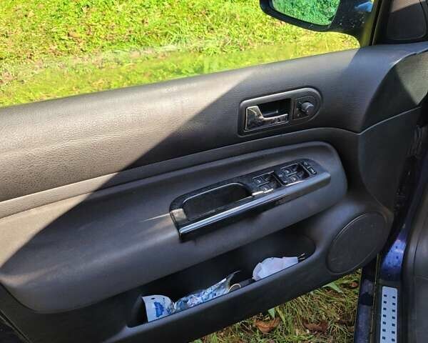 Синий Фольксваген Гольф, объемом двигателя 1.39 л и пробегом 203 тыс. км за 3600 $, фото 9 на Automoto.ua