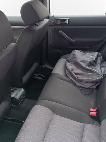 Синий Фольксваген Гольф, объемом двигателя 1.39 л и пробегом 190 тыс. км за 4500 $, фото 21 на Automoto.ua