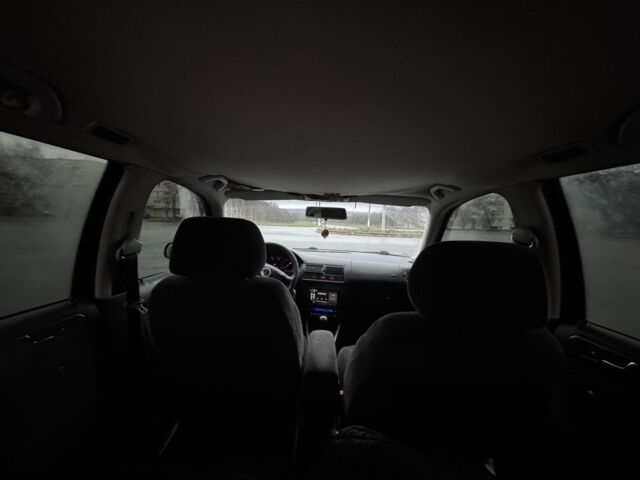 Синій Фольксваген Гольф, об'ємом двигуна 1.9 л та пробігом 342 тис. км за 2400 $, фото 11 на Automoto.ua