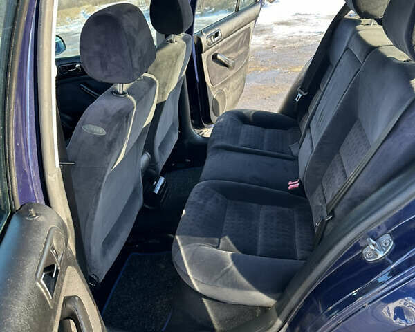 Синий Фольксваген Гольф, объемом двигателя 1.6 л и пробегом 256 тыс. км за 4499 $, фото 35 на Automoto.ua