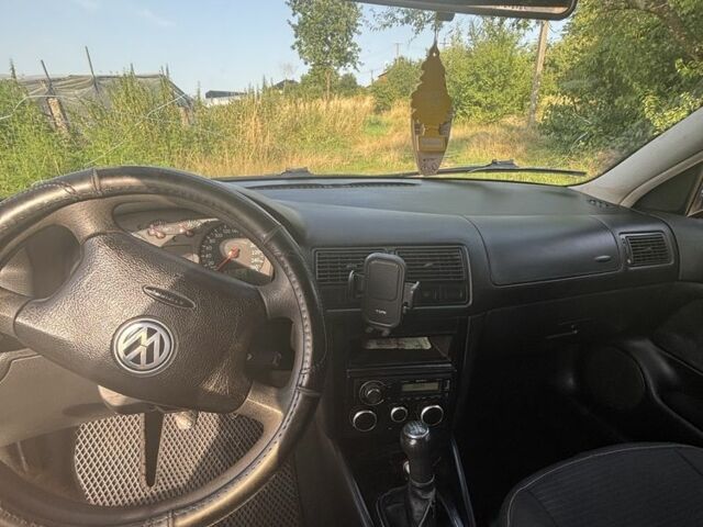 Синий Фольксваген Гольф, объемом двигателя 1.9 л и пробегом 372 тыс. км за 4450 $, фото 7 на Automoto.ua