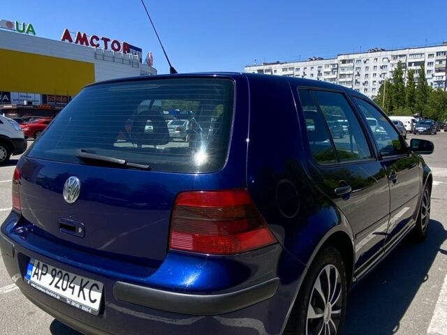 Синий Фольксваген Гольф, объемом двигателя 1.6 л и пробегом 278 тыс. км за 3800 $, фото 2 на Automoto.ua