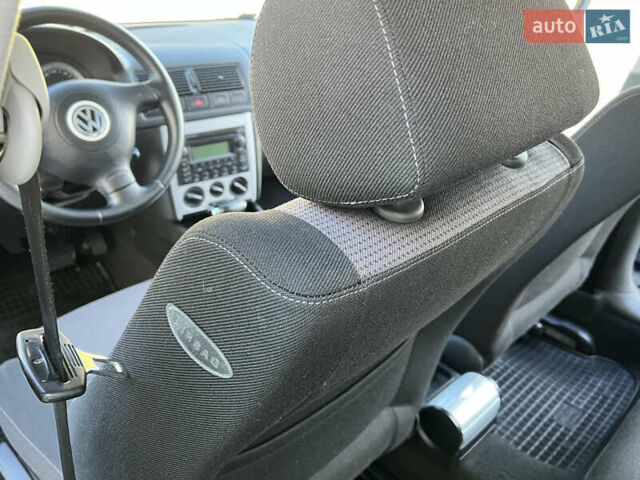 Синий Фольксваген Гольф, объемом двигателя 1.6 л и пробегом 284 тыс. км за 5350 $, фото 57 на Automoto.ua
