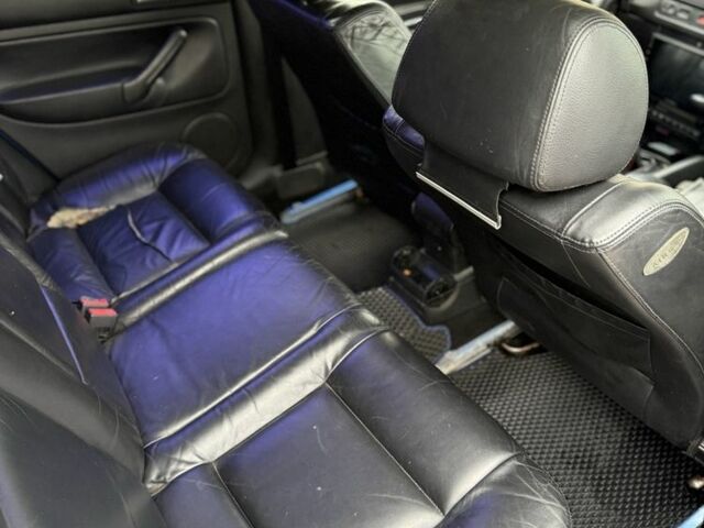 Синий Фольксваген Гольф, объемом двигателя 1.9 л и пробегом 300 тыс. км за 2900 $, фото 14 на Automoto.ua