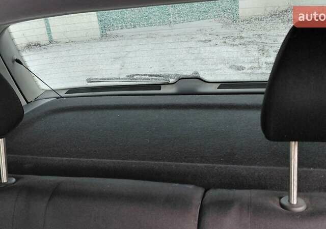 Синий Фольксваген Гольф, объемом двигателя 1.6 л и пробегом 259 тыс. км за 4000 $, фото 31 на Automoto.ua