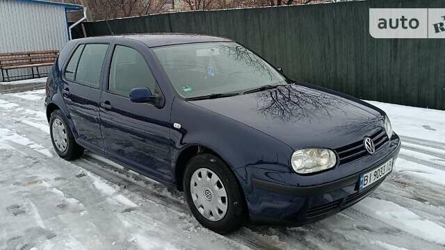 Синий Фольксваген Гольф, объемом двигателя 1.39 л и пробегом 190 тыс. км за 4500 $, фото 4 на Automoto.ua