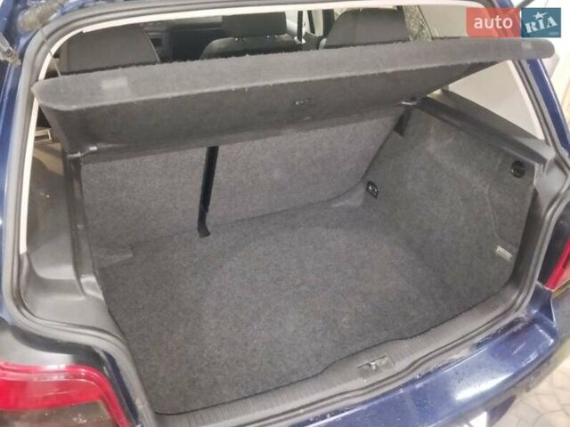 Синий Фольксваген Гольф, объемом двигателя 1.6 л и пробегом 190 тыс. км за 4390 $, фото 35 на Automoto.ua