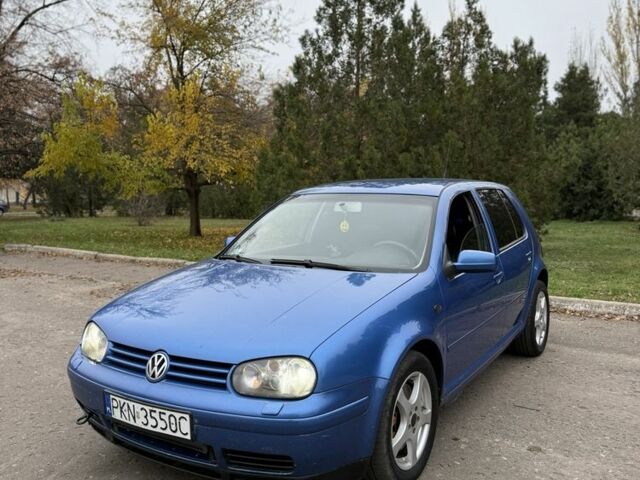 Синий Фольксваген Гольф, объемом двигателя 1.9 л и пробегом 300 тыс. км за 2900 $, фото 1 на Automoto.ua