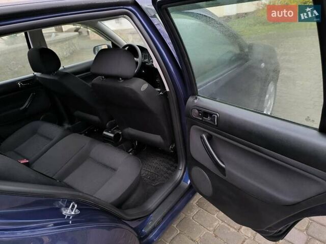 Синий Фольксваген Гольф, объемом двигателя 1.6 л и пробегом 235 тыс. км за 4700 $, фото 16 на Automoto.ua