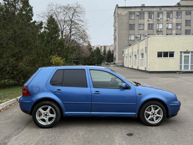 Синий Фольксваген Гольф, объемом двигателя 1.9 л и пробегом 300 тыс. км за 2900 $, фото 3 на Automoto.ua