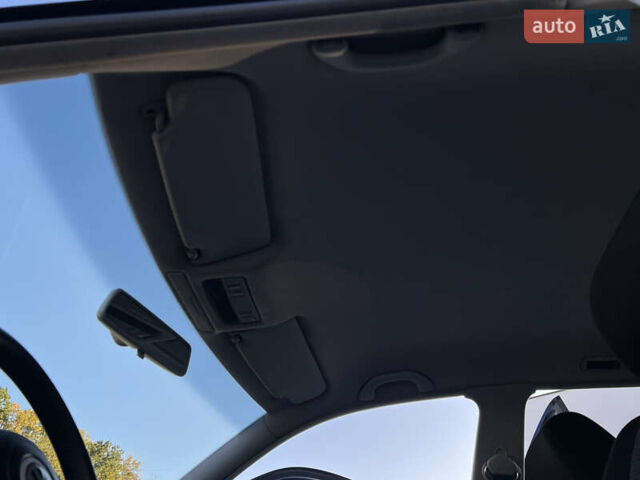 Синий Фольксваген Гольф, объемом двигателя 1.6 л и пробегом 284 тыс. км за 5350 $, фото 41 на Automoto.ua