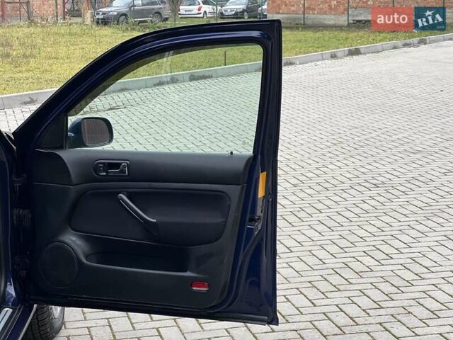 Синій Фольксваген Гольф, об'ємом двигуна 1.6 л та пробігом 315 тис. км за 3850 $, фото 37 на Automoto.ua