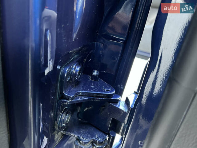 Синий Фольксваген Гольф, объемом двигателя 1.6 л и пробегом 284 тыс. км за 5350 $, фото 96 на Automoto.ua