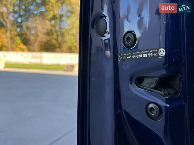 Синий Фольксваген Гольф, объемом двигателя 1.6 л и пробегом 284 тыс. км за 5350 $, фото 98 на Automoto.ua