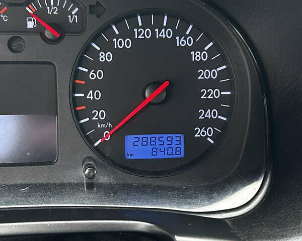 Синий Фольксваген Гольф, объемом двигателя 1.6 л и пробегом 288 тыс. км за 4400 $, фото 4 на Automoto.ua