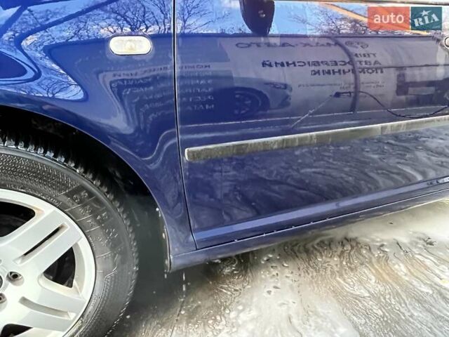 Синий Фольксваген Гольф, объемом двигателя 1.6 л и пробегом 188 тыс. км за 4850 $, фото 6 на Automoto.ua