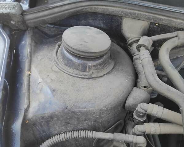 Синий Фольксваген Гольф, объемом двигателя 1.39 л и пробегом 309 тыс. км за 4500 $, фото 14 на Automoto.ua