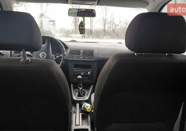 Синий Фольксваген Гольф, объемом двигателя 1.6 л и пробегом 259 тыс. км за 4000 $, фото 35 на Automoto.ua