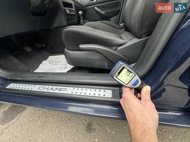 Синий Фольксваген Гольф, объемом двигателя 1.39 л и пробегом 220 тыс. км за 5150 $, фото 77 на Automoto.ua