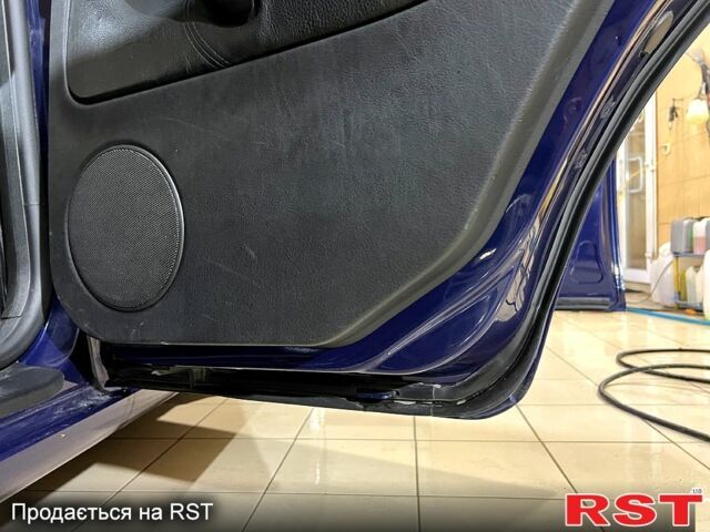 Синій Фольксваген Гольф, об'ємом двигуна 1.6 л та пробігом 290 тис. км за 4600 $, фото 9 на Automoto.ua