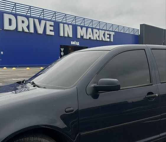 Синий Фольксваген Гольф, объемом двигателя 1.4 л и пробегом 280 тыс. км за 4150 $, фото 6 на Automoto.ua