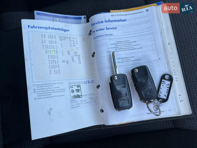 Синий Фольксваген Гольф, объемом двигателя 1.6 л и пробегом 284 тыс. км за 5350 $, фото 142 на Automoto.ua