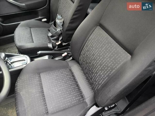 Синий Фольксваген Гольф, объемом двигателя 1.6 л и пробегом 235 тыс. км за 4700 $, фото 14 на Automoto.ua