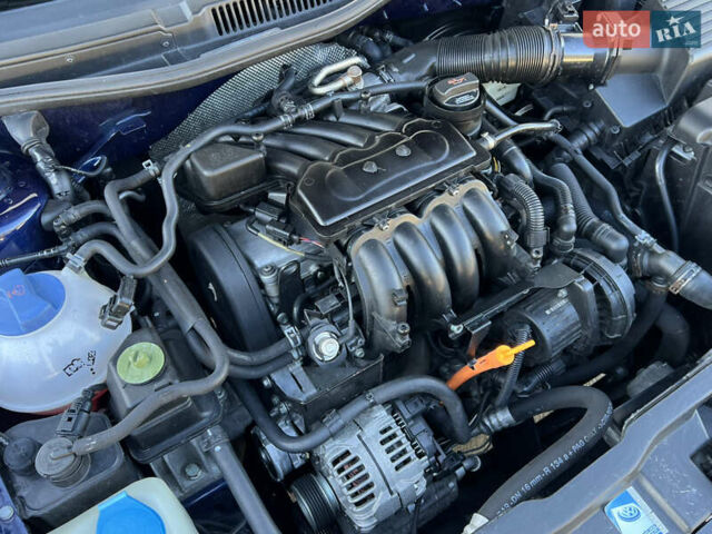 Синий Фольксваген Гольф, объемом двигателя 1.6 л и пробегом 284 тыс. км за 5350 $, фото 125 на Automoto.ua