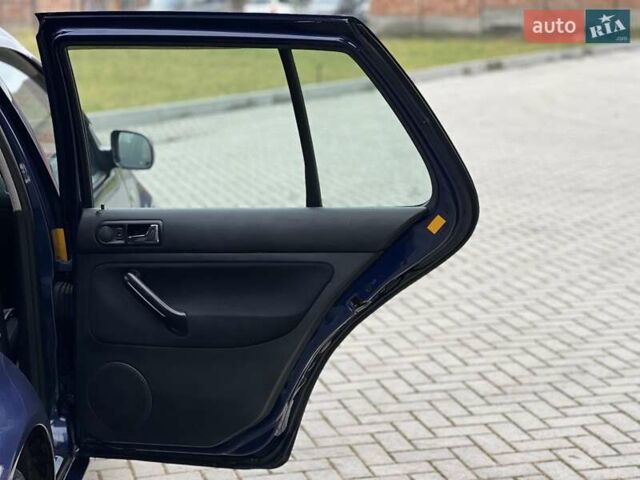 Синій Фольксваген Гольф, об'ємом двигуна 1.6 л та пробігом 315 тис. км за 3850 $, фото 33 на Automoto.ua