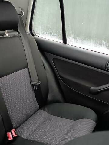 Синий Фольксваген Гольф, объемом двигателя 1.39 л и пробегом 190 тыс. км за 4500 $, фото 19 на Automoto.ua