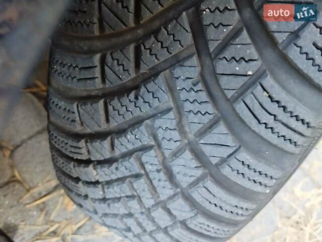 Синий Фольксваген Гольф, объемом двигателя 1.6 л и пробегом 190 тыс. км за 4390 $, фото 28 на Automoto.ua