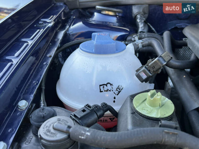 Синий Фольксваген Гольф, объемом двигателя 1.6 л и пробегом 284 тыс. км за 5350 $, фото 122 на Automoto.ua