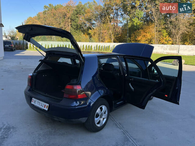 Синий Фольксваген Гольф, объемом двигателя 1.6 л и пробегом 284 тыс. км за 5350 $, фото 109 на Automoto.ua