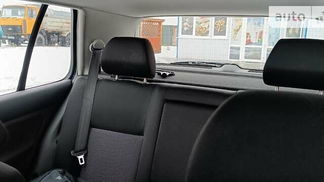 Синий Фольксваген Гольф, объемом двигателя 1.39 л и пробегом 190 тыс. км за 4500 $, фото 20 на Automoto.ua