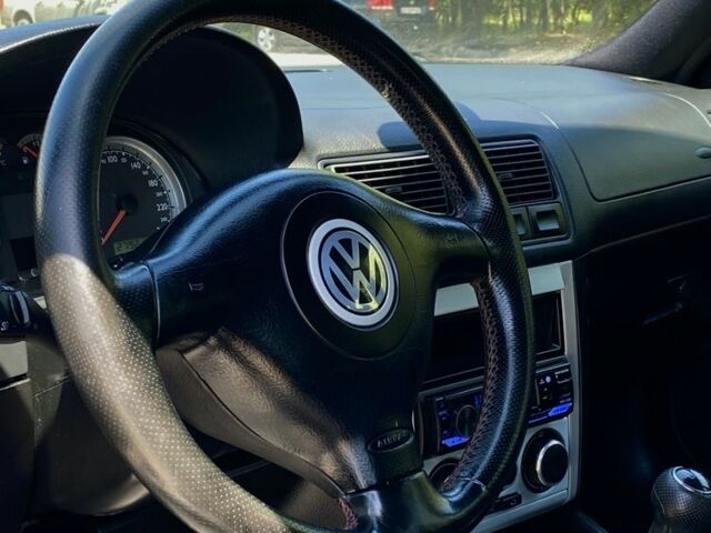 Синий Фольксваген Гольф, объемом двигателя 1.6 л и пробегом 278 тыс. км за 3800 $, фото 15 на Automoto.ua