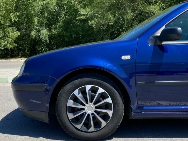 Синий Фольксваген Гольф, объемом двигателя 1.6 л и пробегом 278 тыс. км за 3800 $, фото 6 на Automoto.ua