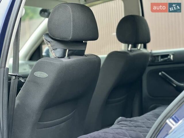 Синій Фольксваген Гольф, об'ємом двигуна 1.6 л та пробігом 315 тис. км за 3850 $, фото 27 на Automoto.ua