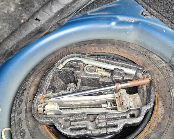 Синій Фольксваген Гольф, об'ємом двигуна 1.6 л та пробігом 284 тис. км за 4000 $, фото 8 на Automoto.ua