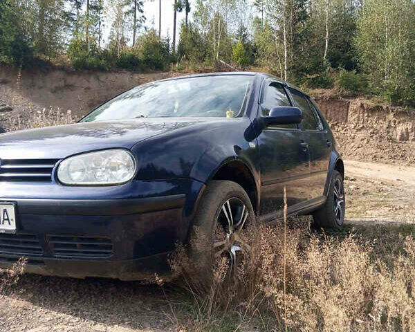 Синий Фольксваген Гольф, объемом двигателя 1.6 л и пробегом 231 тыс. км за 4600 $, фото 1 на Automoto.ua