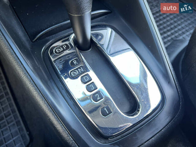 Синий Фольксваген Гольф, объемом двигателя 1.6 л и пробегом 284 тыс. км за 5350 $, фото 49 на Automoto.ua